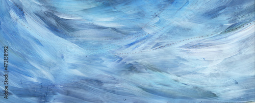 Fondo, banner abstracto. Texturas de trazos y manchas hechos con acrílico en colores azules, blancos, y grises, con espacio para texto o imagen 