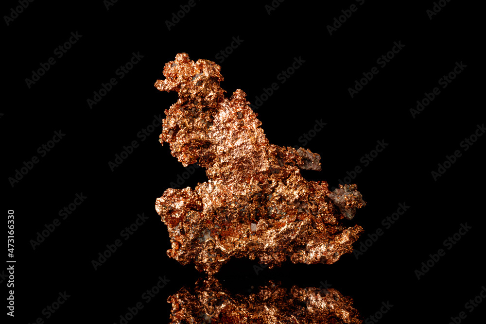 Fototapeta premium Macro mineral stone Copper on black background