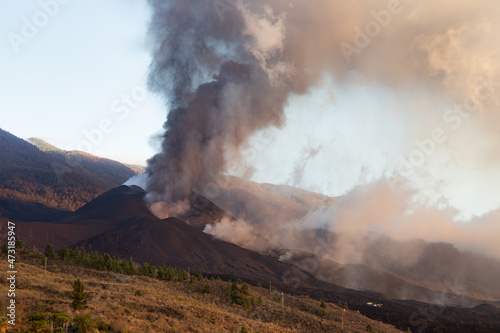 Cumbre Vieja / La Palma (Canary Islands) 2021/10/28. General view of the Cumbre Vieja volcano eruption with it's main vents and lava flows.