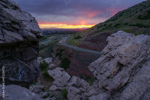 Photo sunset at the mouth of Parley's canyon in Salt Lake City from the top of a popul