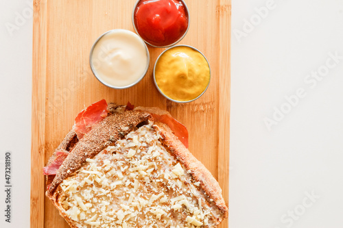Sandwich with dips
