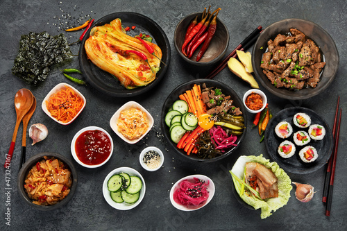 Schilderij op canvas Assortment of Korean traditional dishes. .