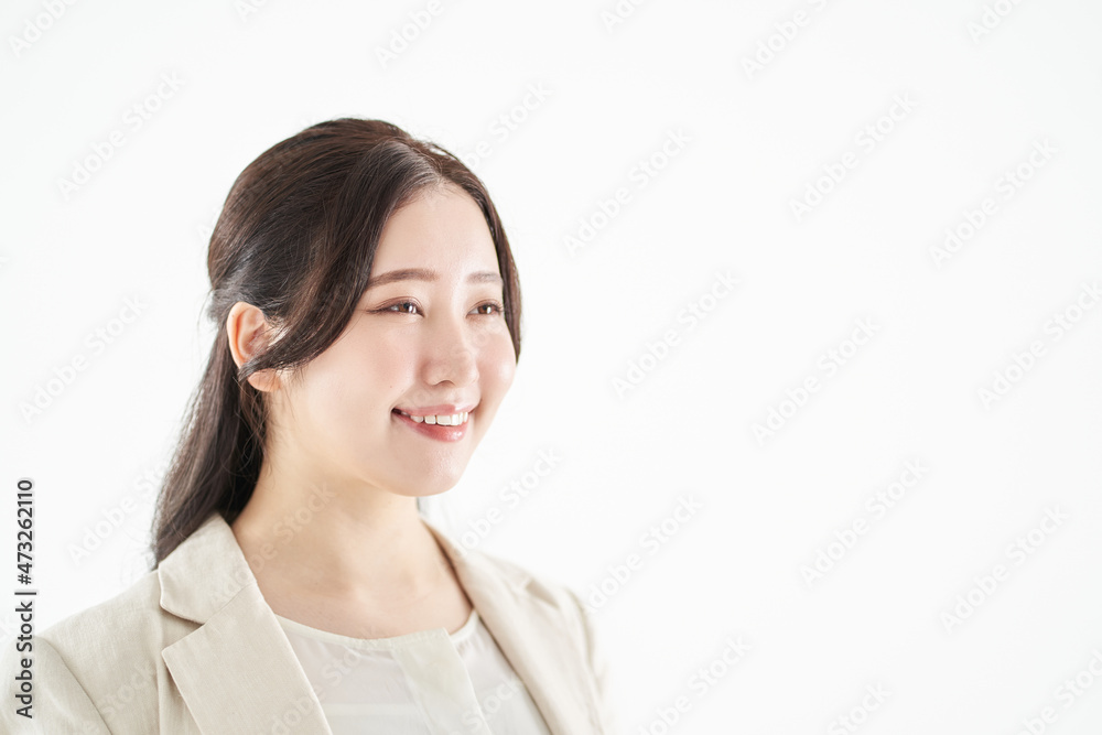 アジア人のビジネスウーマンの顔のクローズアップ