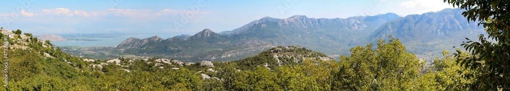 Tranquil mountain landscape at the Lake Skadar