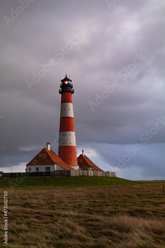 Leuchtturm Westerhever im Fr  hjahr