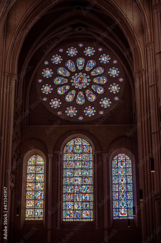 Vitraux de la facade de la cathédrale de Chartres