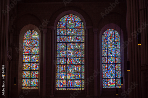 Vitraux de la facade de la cathédrale de Chartres photo