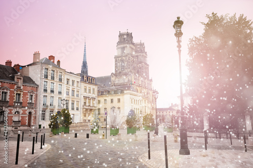 Fototapeta Naklejka Na Ścianę i Meble -  Cathedrale and square Sainte Croix Orleans, France