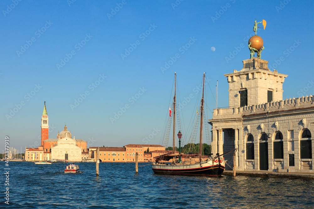 Dogana da Mer, behind the Isola di San Giorgio with San Giorgio Maggiore; Venice, Veneto; Italy; Europe;