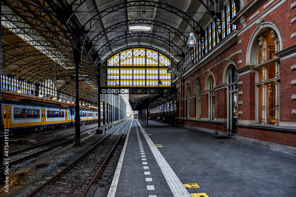 Obraz na płótnie Beautiful railwaystation in the Haque, Netherlands, Europe.  w salonie