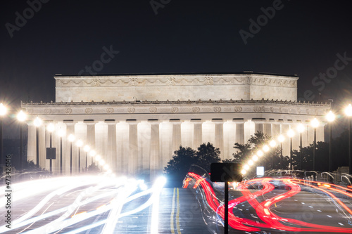 A photo of the Lincoln Memorial and the Arlington Memorial Bridge