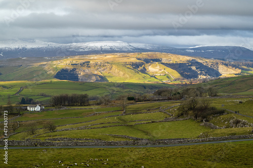 Hill walking between Langcliffe, Attermire Scar and Settle via the Dales Highway in the Yorkshire Dales