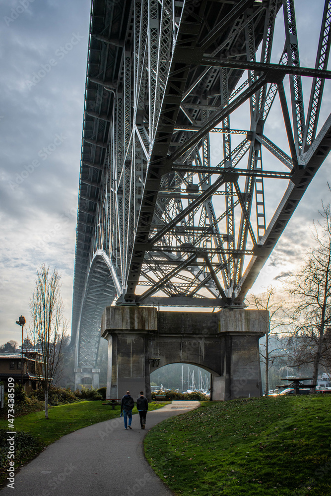 Obraz premium Under the Bridge