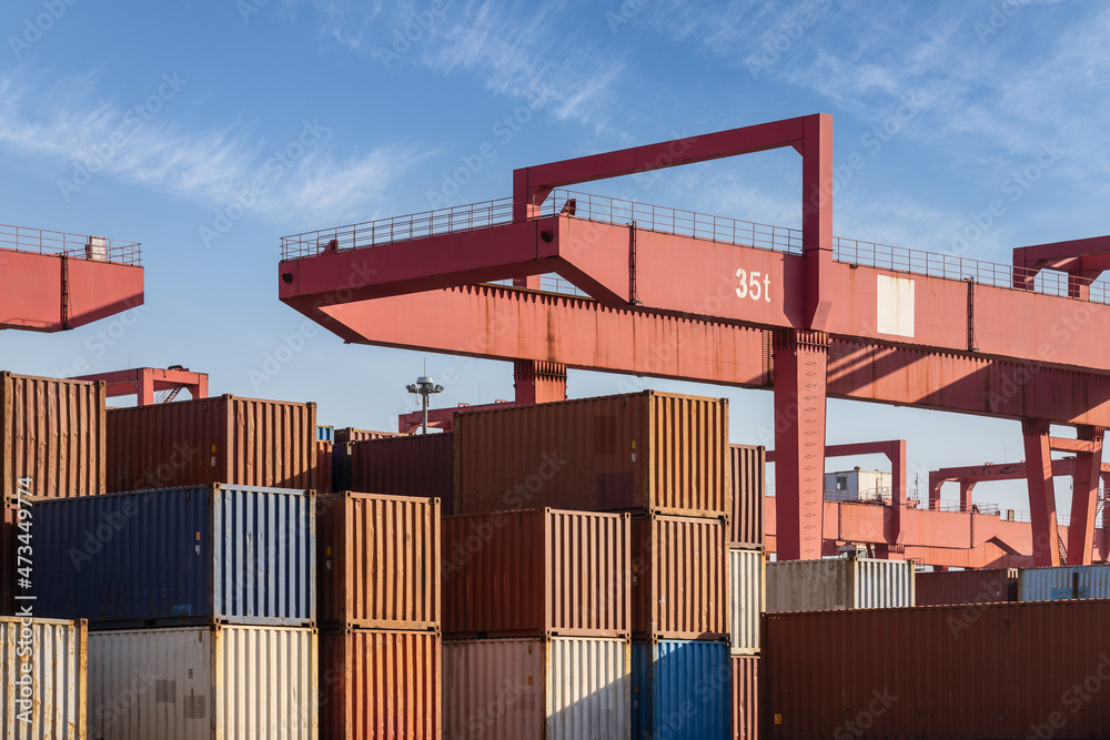 Fototapeta premium container yard and gantry crane closeup