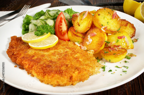Chicken Schnitzel with Lemon and roasted Potatoes
