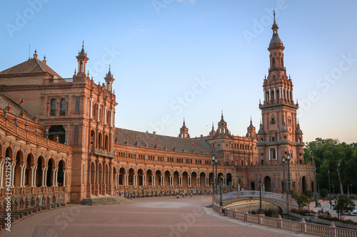 View from Plaza de España, a picturesque plaza in Seville © YH