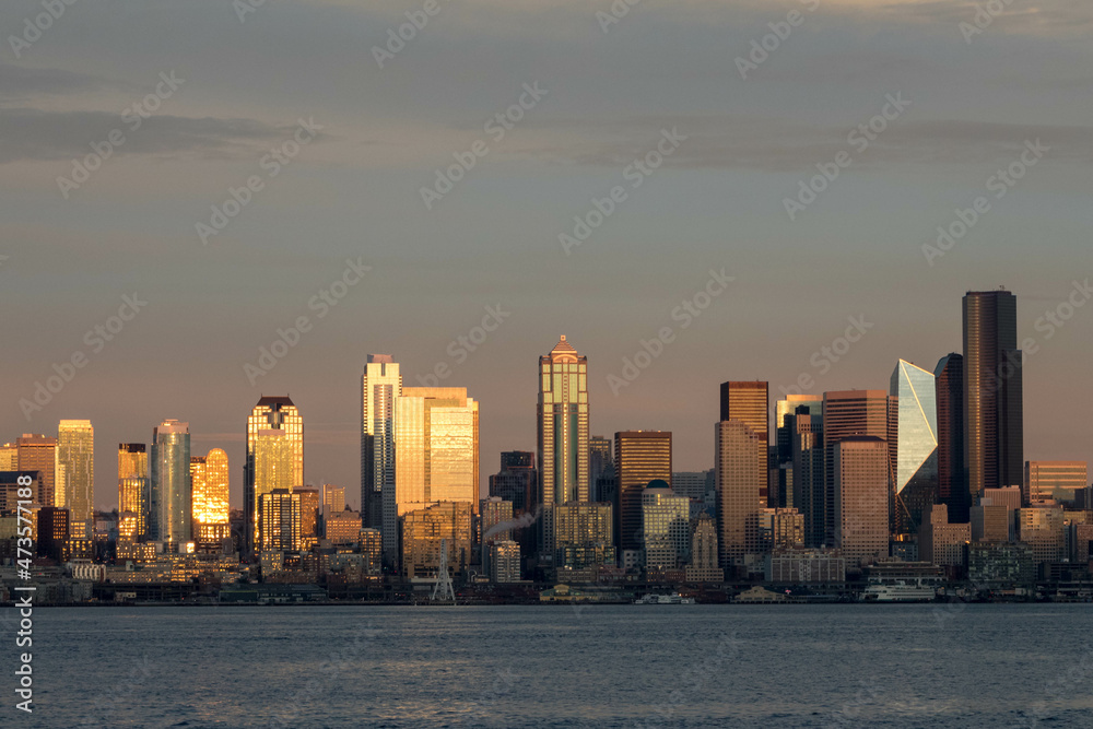 Obraz premium Hazy Reflection Cityscape