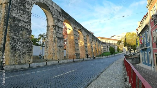 Arcos de Coimbra do aqueduto de São Sebastião perto da Universidade de Coimbra photo