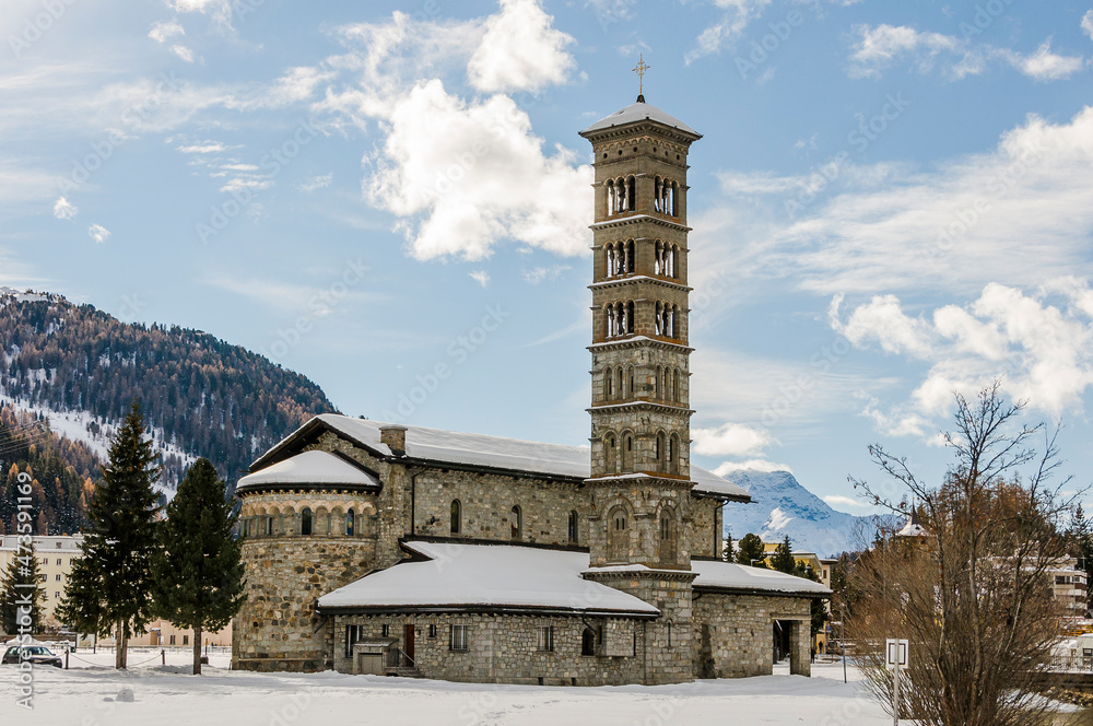St. Moritz, St. Moritzersee, Kirche, Winterwanderweg, Wintersport, Oberengadin, Engadin, Alpen, Graubünden, Winter, Schweiz