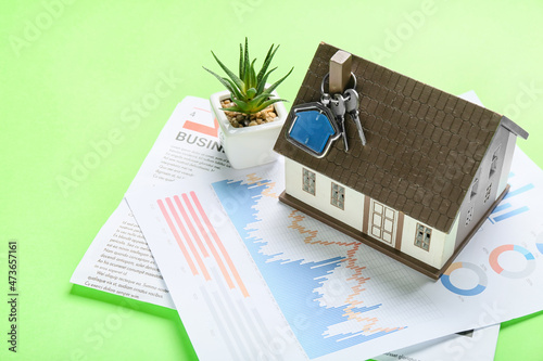 House model with keys and p...