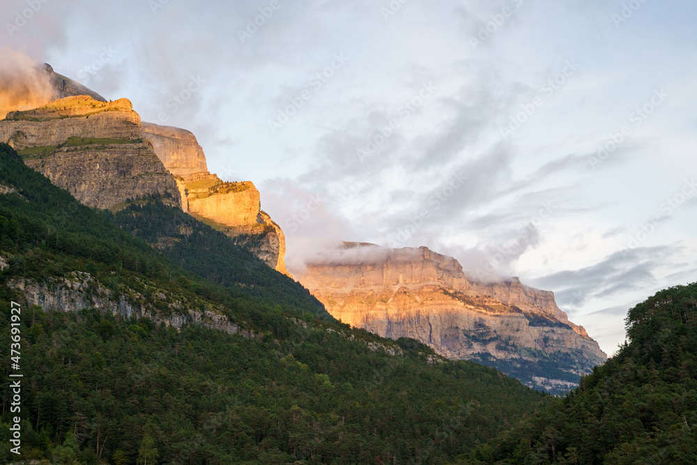 Evening mountain scenery Evening mountain scenery