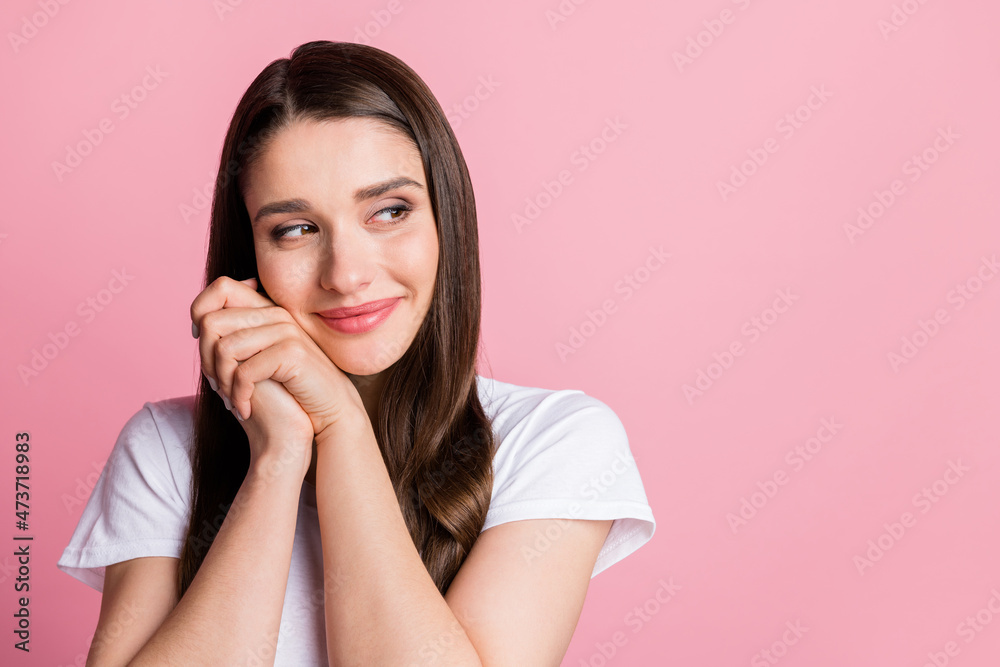 Photo portrait young woman smiling in casual outfit tender cute looking copyspace isolated pastel pink color background Photo portrait young woman smiling in casual outfit tender cute looking copyspace isolated pastel pink color background