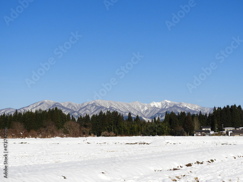 冬の農村風景