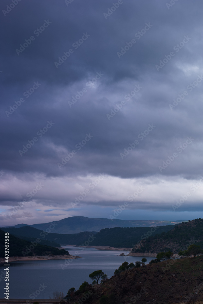 krajobraz góry woda rzeka chmury 