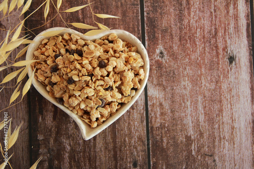 dry muesli granola with chocolate pieces