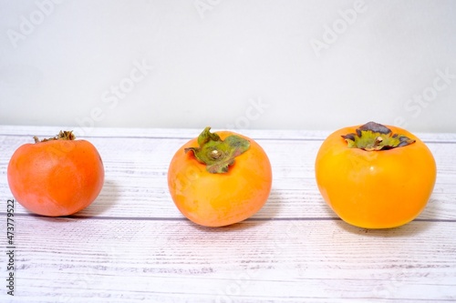 大きさの違う柿