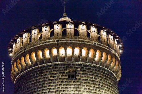 Obraz na płótnie Tower of Sforza castle by night,Milan,Italy w salonie