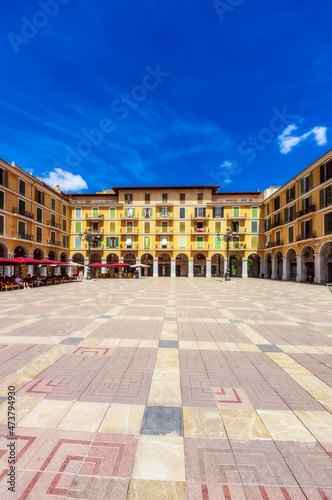 Spain, Mallorca, Palma de Mallorca, Empty Plaza Mayor on sunny day photo