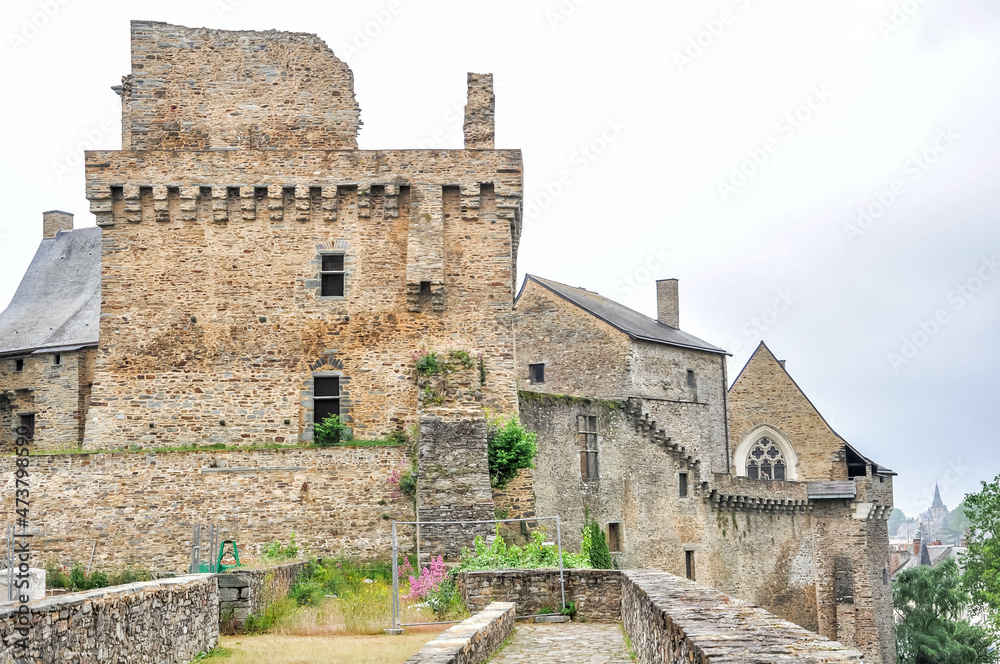 Château de Châteaubriant, Chateau de Chateaubriant, Bretagne.
Medieval fortress and Renaissance building, the castle of Châteaubriant tells ten centuries of history
