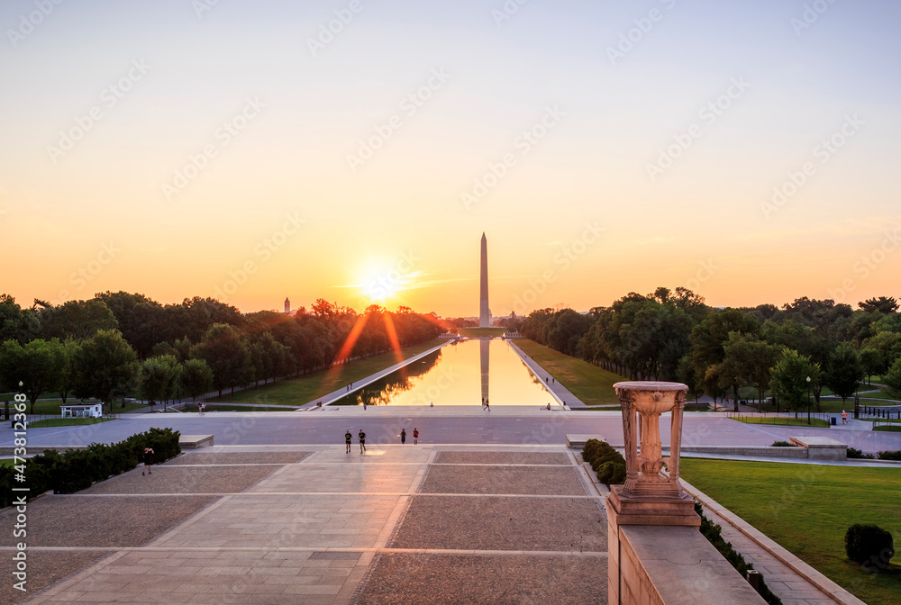 The architecture of Washington DC at the Washington Monument.