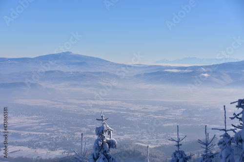 Fototapeta Naklejka Na Ścianę i Meble -  Babia Góra, Beskidy, zima, śnieg, mróz, panorama,