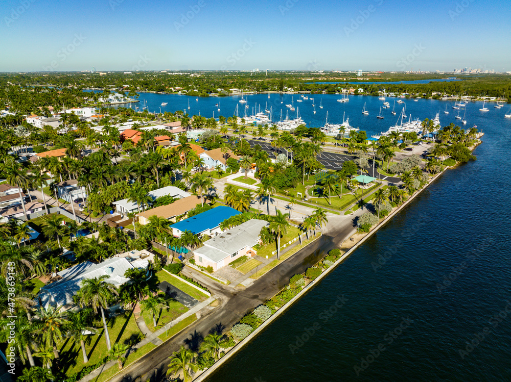 Aerial photo waterfront homes in Hollywood Lakes FL