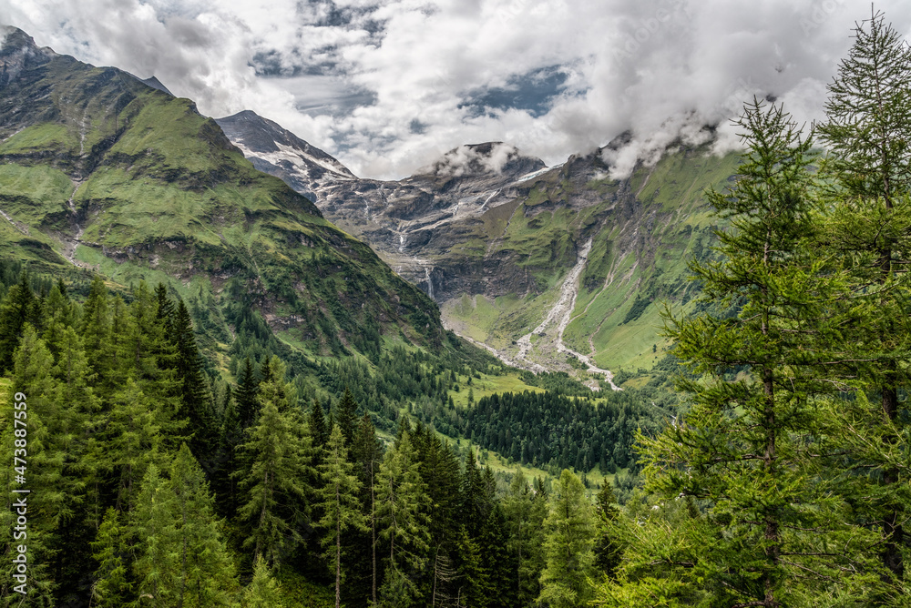 Hiking around the Grossglockner Mountain, Austria's highest Mountain Hiking around the Grossglockner Mountain, Austria's highest Mountain