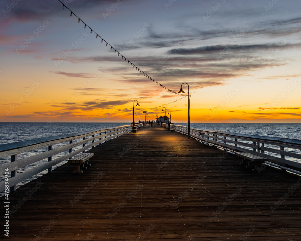 Fototapeta premium Sunset on the Pier