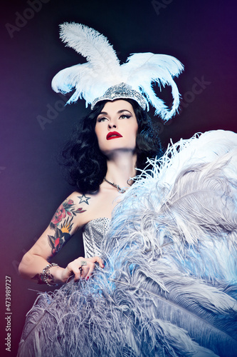 Canvas Print Burlesque diva performing burlesque show act