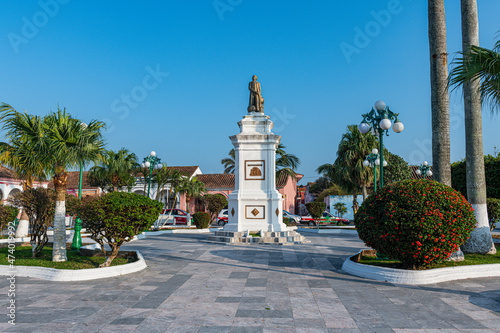 Statue in Hidalgo Square, Tlacotalpan, Veracruz, Mexico photo