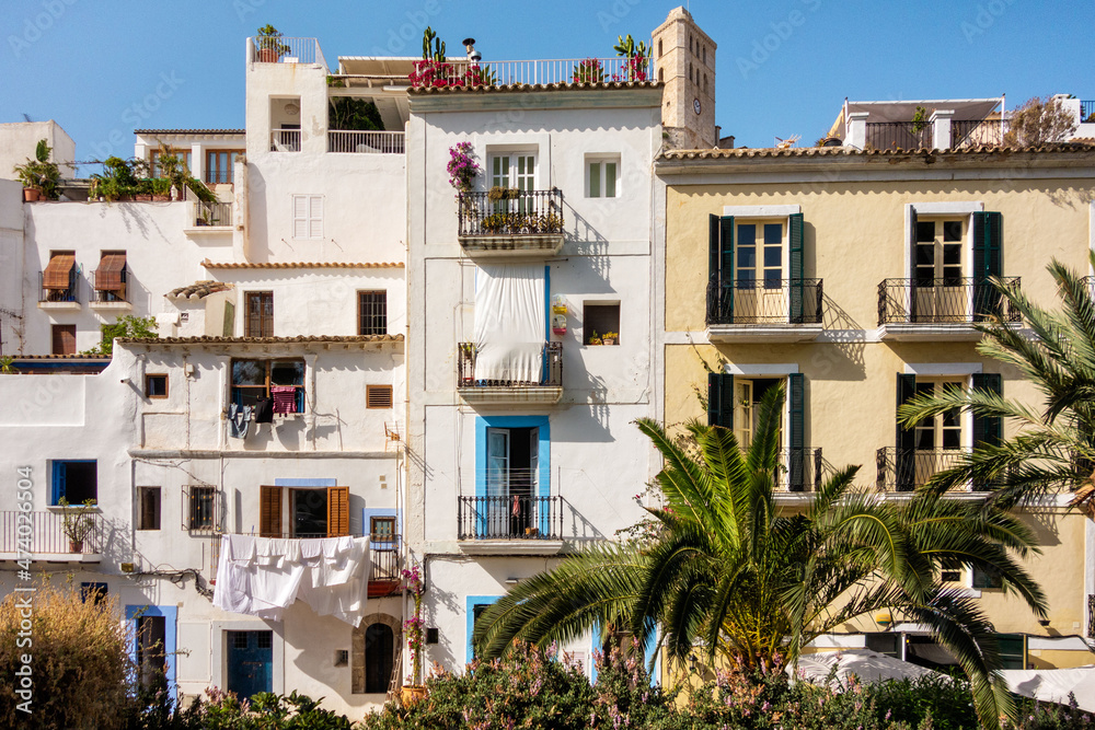 Naklejka premium Häuser In Ibiza Stadt; Balearen, Spanien