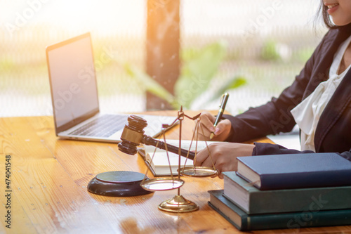 Obraz na płótnie Investors have hired law firms to act as legal advisors for their investments to avoid making mistakes for their investments