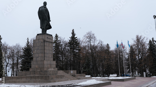 Lenin monument to peter the great