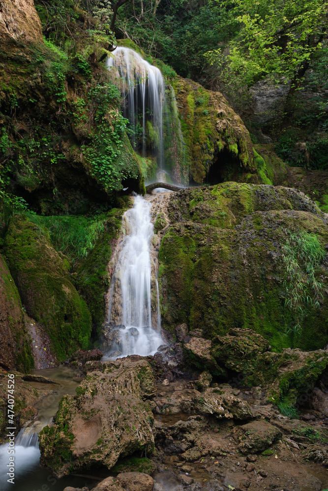 Obraz premium waterfall in the mountains