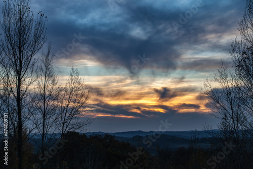 Donzenac (Corrèze, France) - Coucher de soleil nuageux