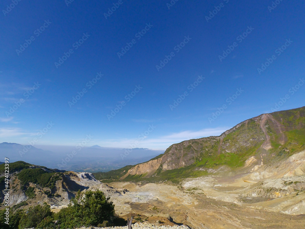 Photo of hills and valleys in the morning in Indonesia