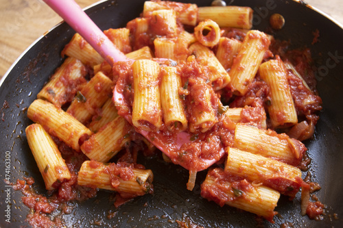 Fotografía pasta with fresh tomato sauce