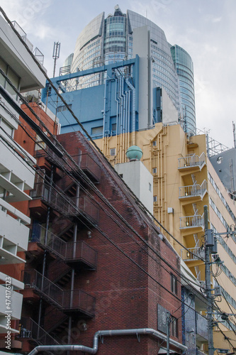 東京、六本木7丁目の街の風景 東京ミッドタウンと面するエリア