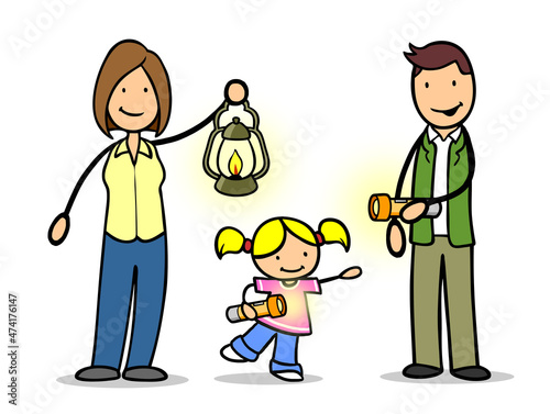 Familie mit Tochter bei Nachtwanderung mit Taschenlampe