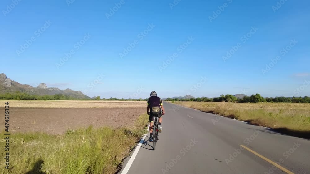 09,Dec,2021,Lopburi Thailand,Man riding a bicycle on a country road in the evening
09,Dec,2021,Lopburi Thailand,Man riding a bicycle on a country road in the evening